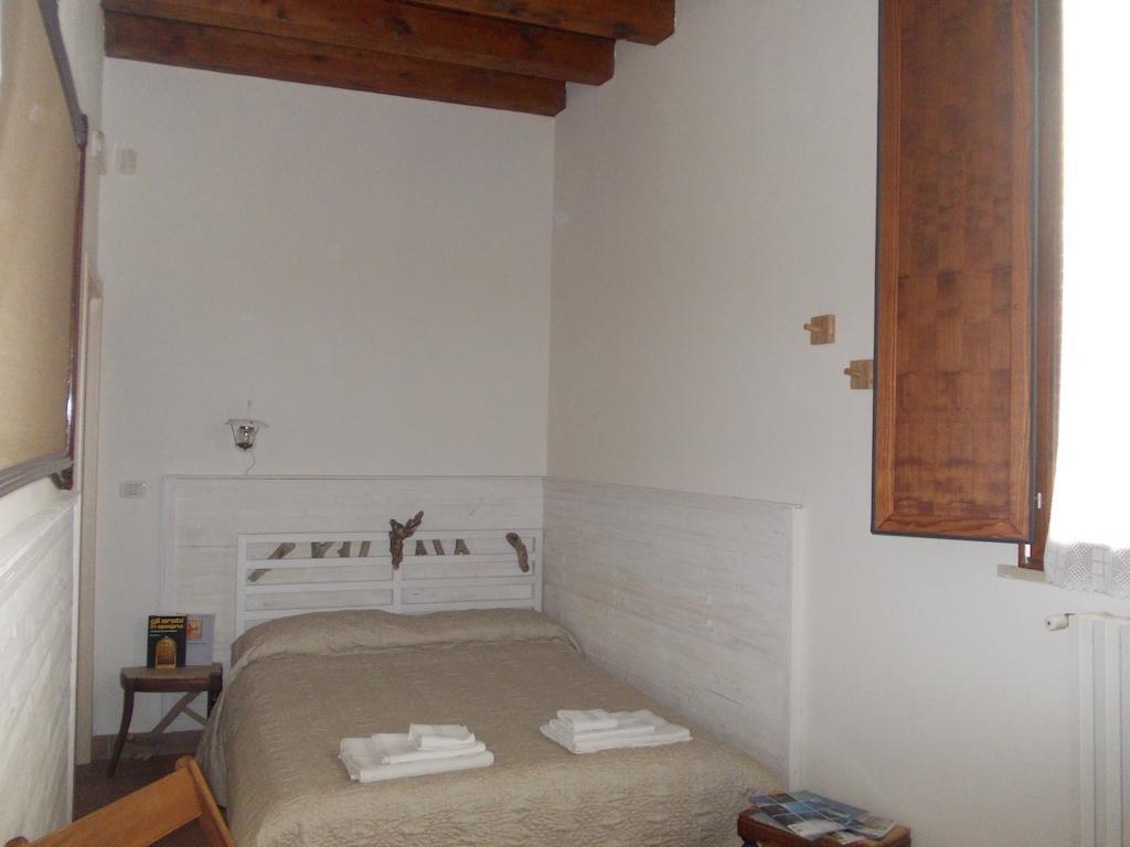 4 Camere A Trani Room photo